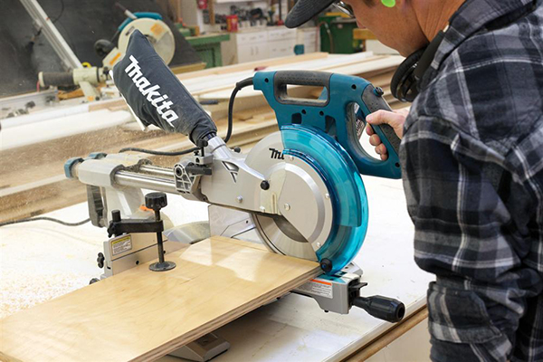 máy cắt nhôm Makita