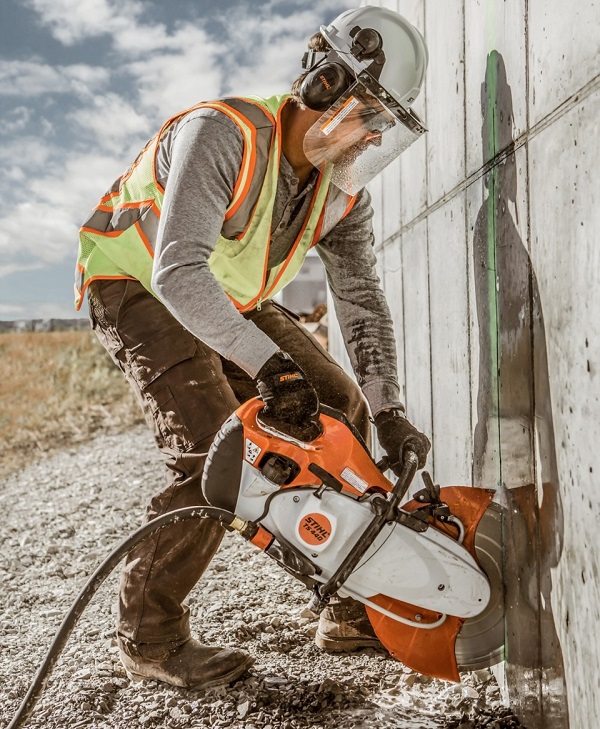 Luu y khi su dung may cat be tong Makita 